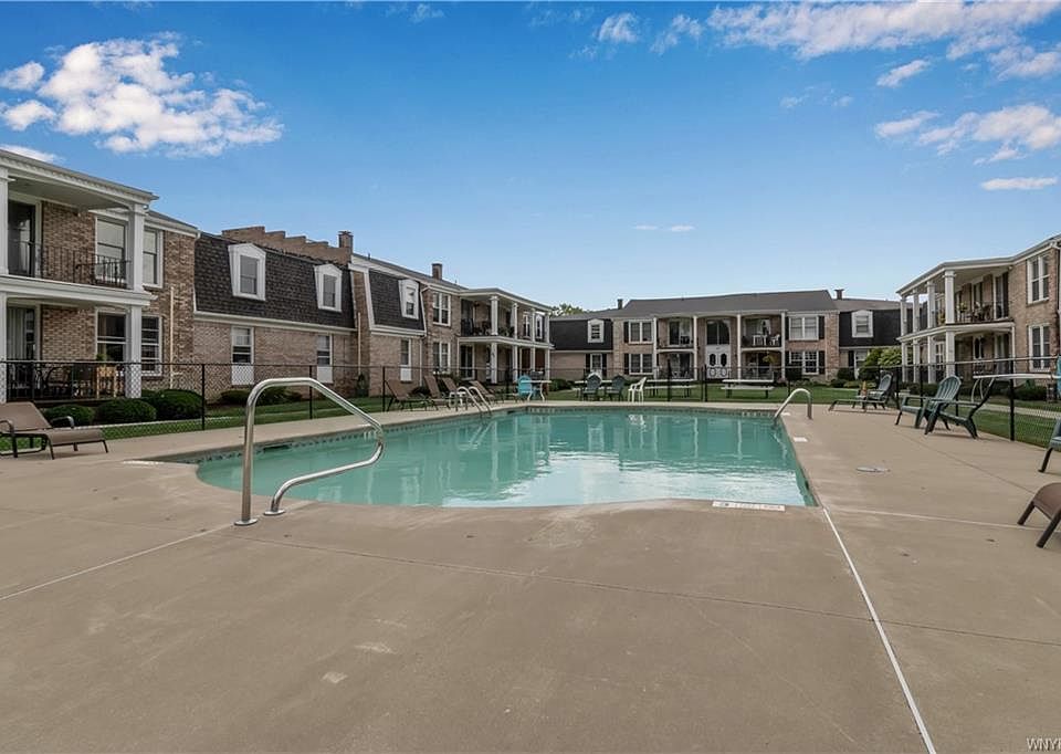 1st image of 75 Henel Ave APT 2