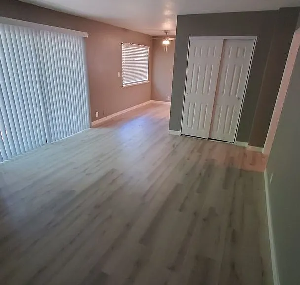 1465 Benton Dr — Photo 3