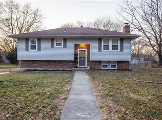 11020 N Harrison St, Kansas City, MO 64155