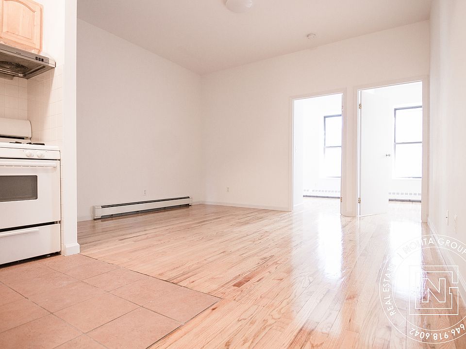 2nd image of 139 Chrystie St APT 2
