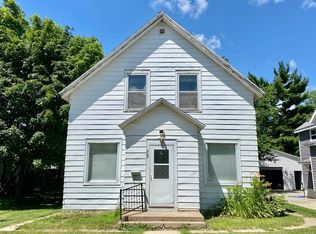 223 W Marion St #B, Portage, WI 53901