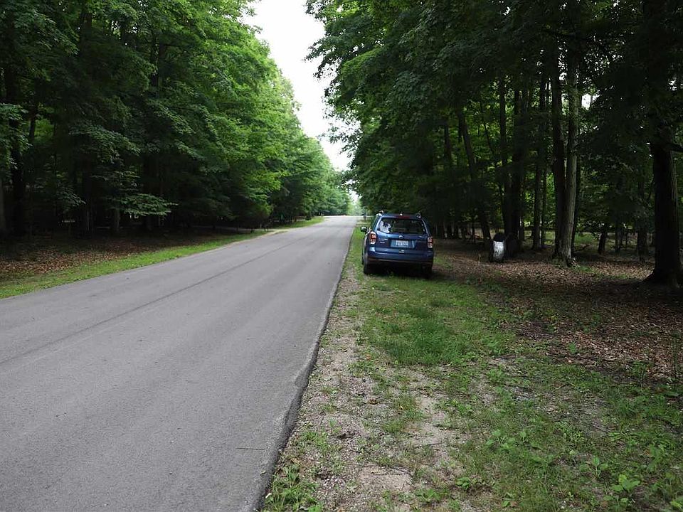 1st image of White Birch Trl