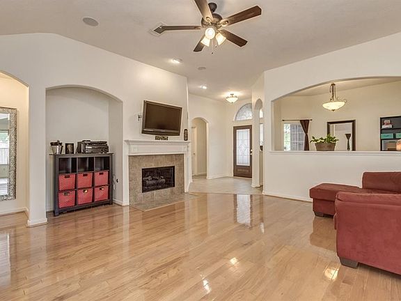 3rd image of 21122 Garden Arbor Ln