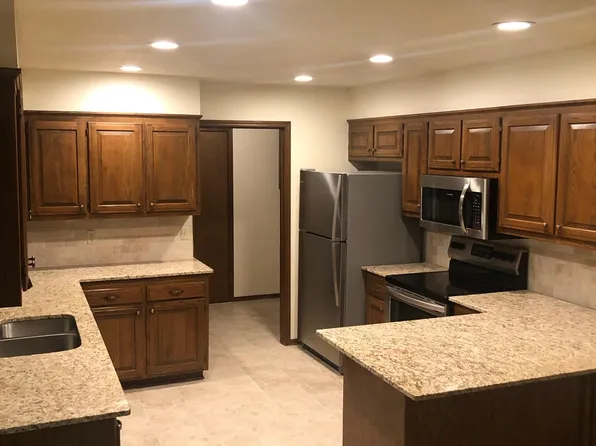 6904 N Spinnaker Ln, Oklahoma City, OK 73116