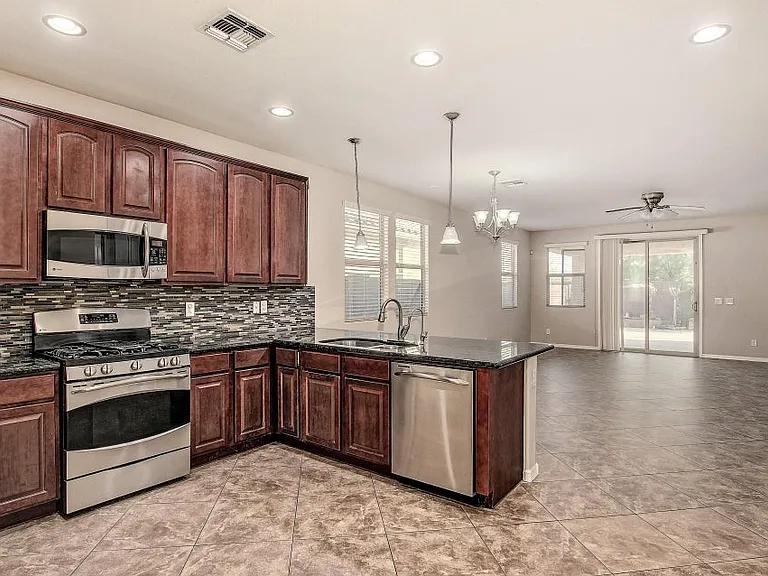 5553 W Buckskin Trl — Photo 4