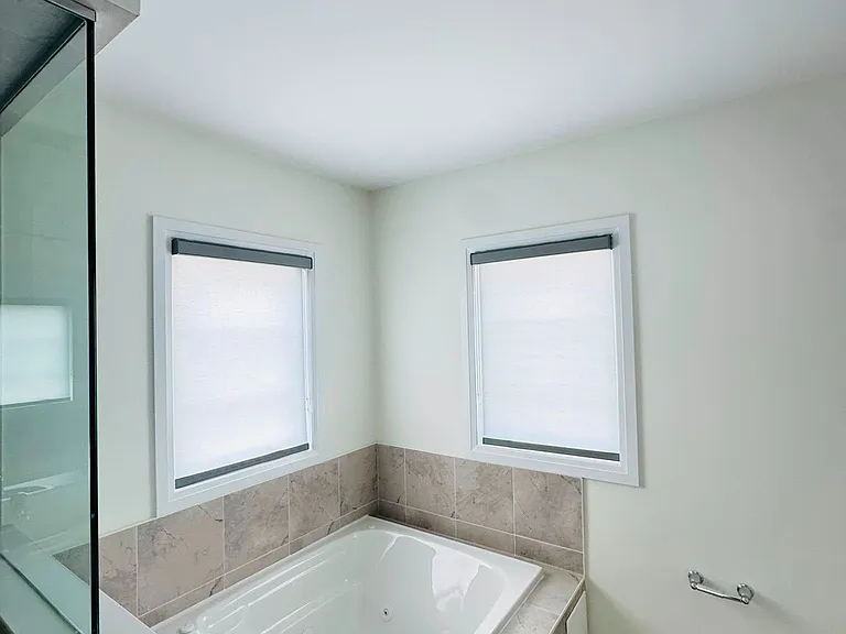 165 Wilmot Rd — Photo 40