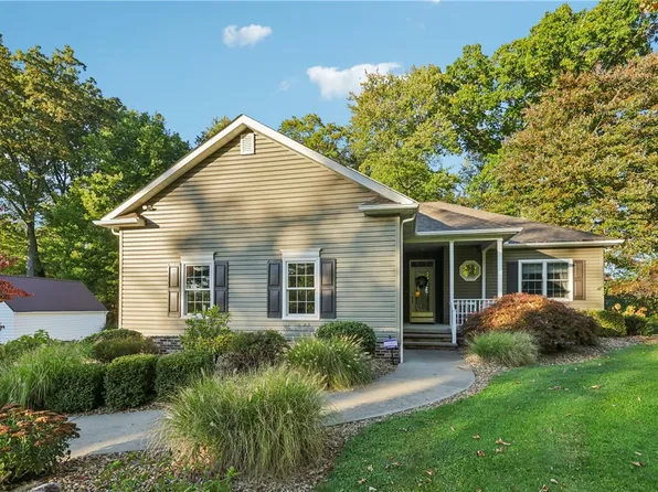 1125 Old Princeton Rd, New Castle, PA 16101