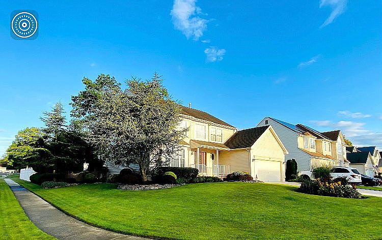 2nd image of 131 Azalea Ln