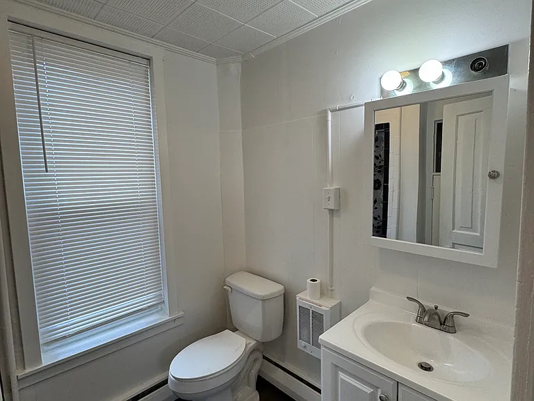 523 N 10th St #3 — Photo 10