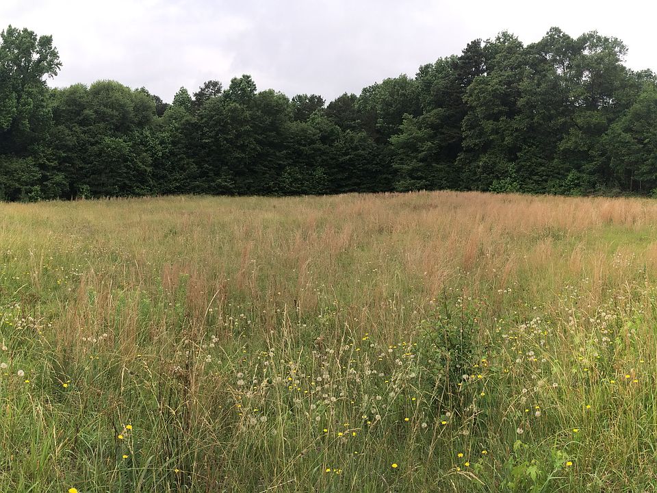 2nd image of 824 Neely Ferry Rd