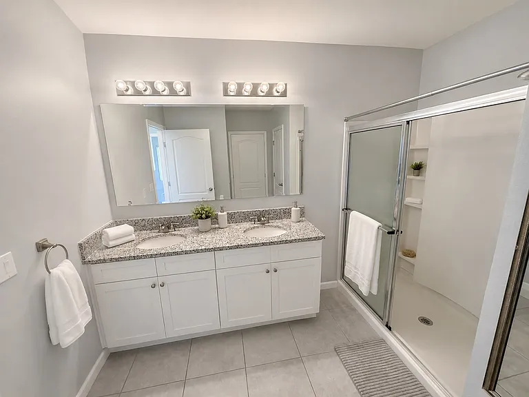3053 Country Club Cir — Photo 13