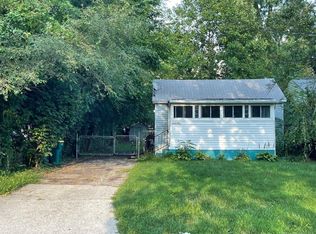 20956 Rensselaer St, Farmington Hills, MI 48336