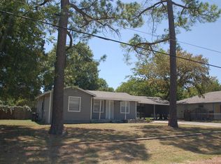 216 Victoria Ave, Azle, TX 76020