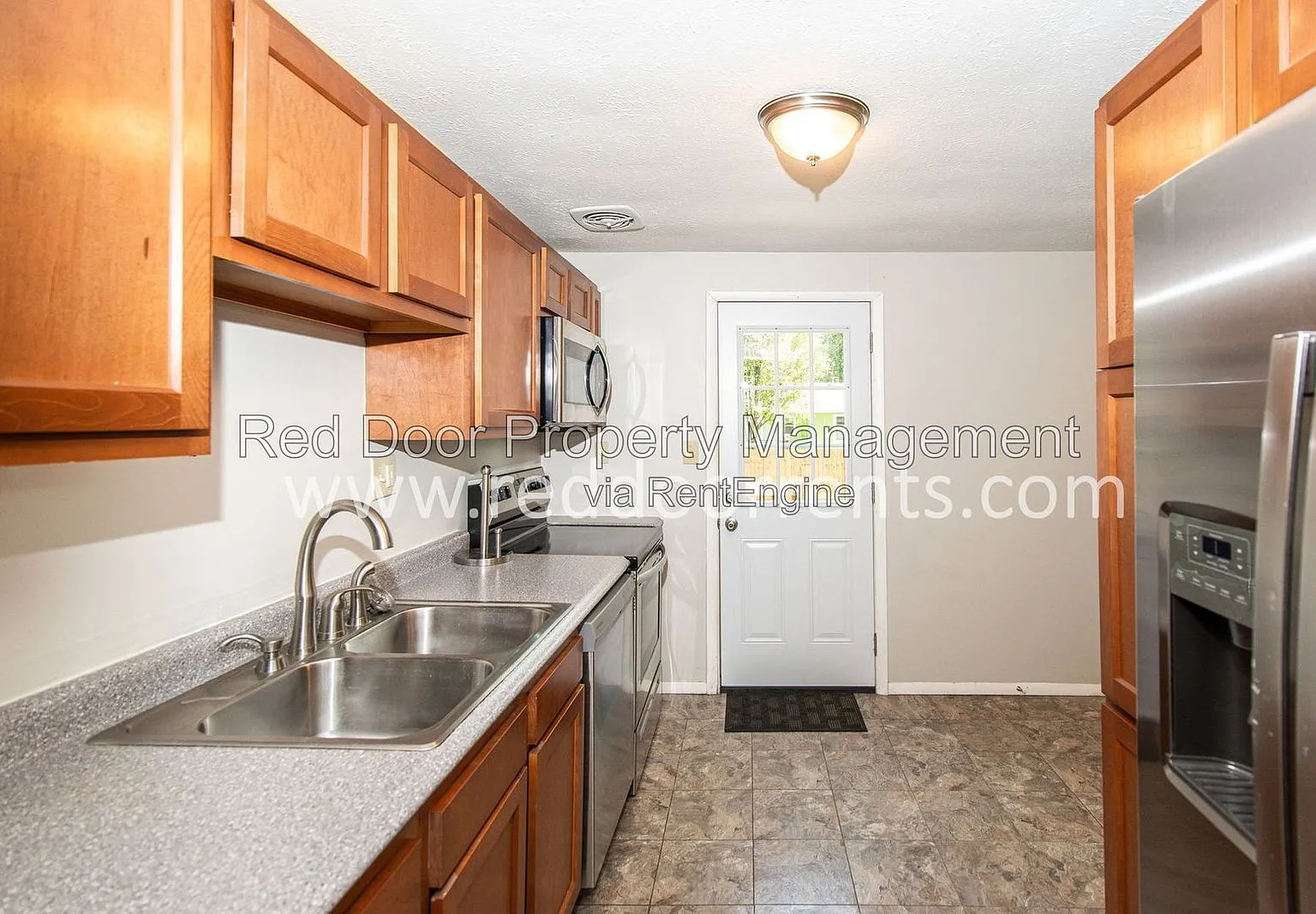 3 bed, 1.0 bath, 1602 sqft, $1,700 — Photo 4
