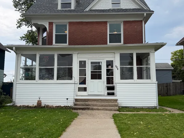 309 5th Ave #1, Sterling, IL 61081