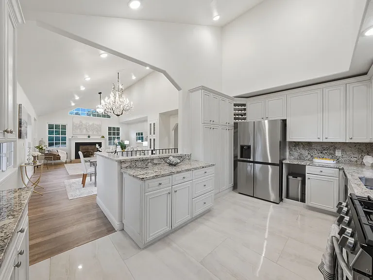 3426 Pierson St — Photo 30