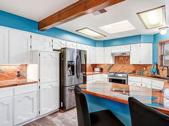 4th image of 1315 Camino Amparo NW
