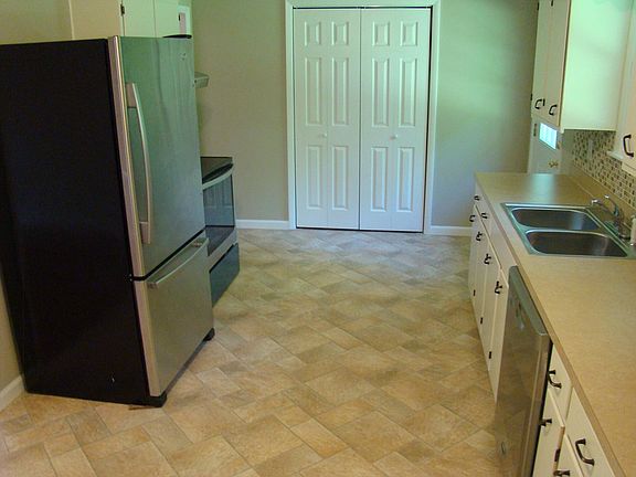 4th image of 137 Bowman Ln