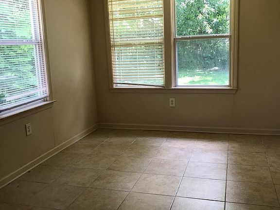5th image of 3619 Cecil St