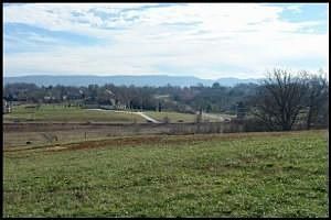 2nd image of 815 Brookshire Blvd