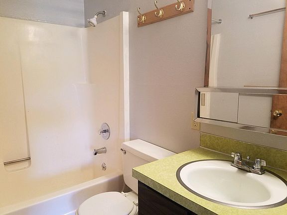 5th image of 1523 Ernest Ave APT A