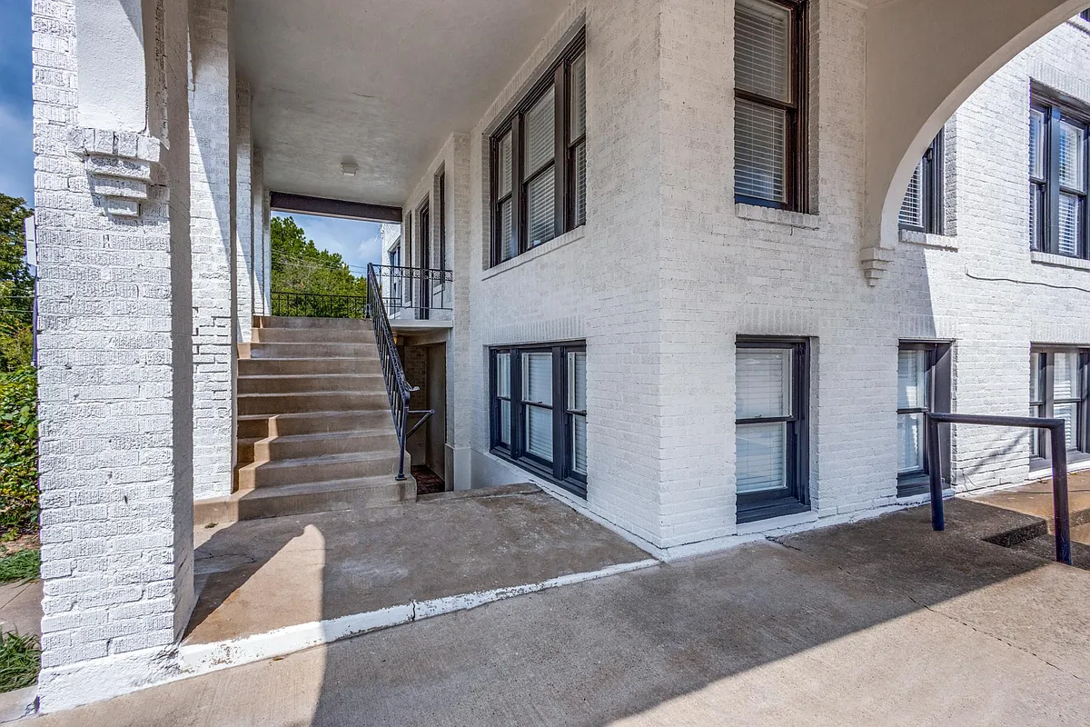 Building Photo - 2309 Wesley St #D