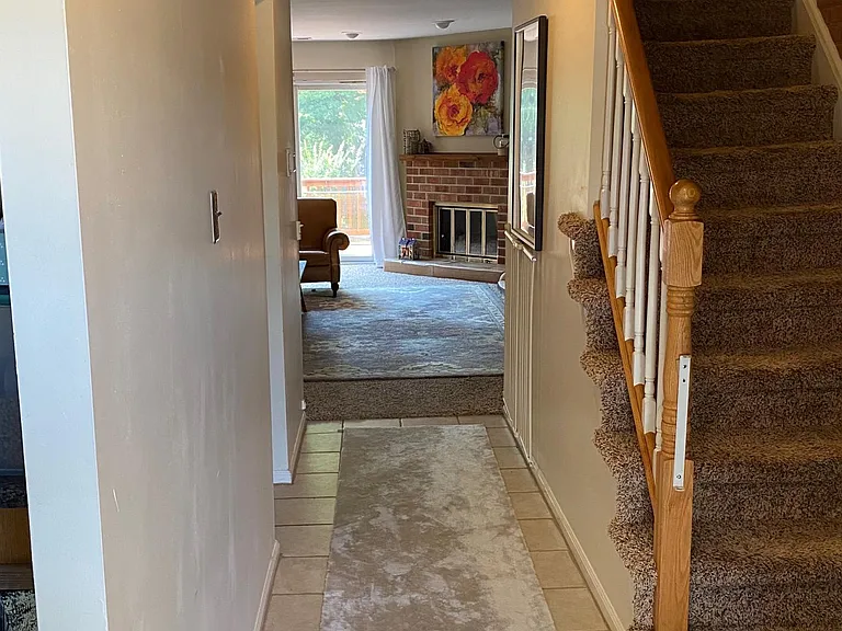338 Kidwelly Ct — Photo 7