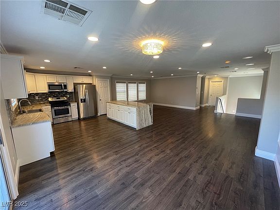 3rd image of 110 La Padania Ave