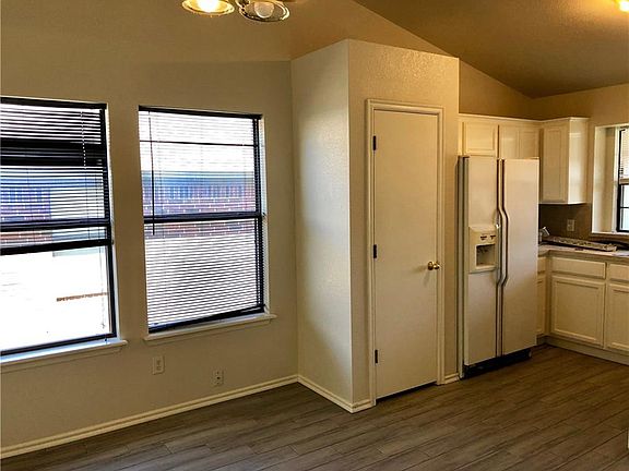 3rd image of 2024 Cloverdale Ln