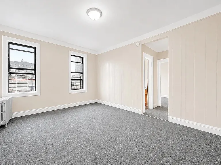 880 Bryant Ave #C2C — Photo 2