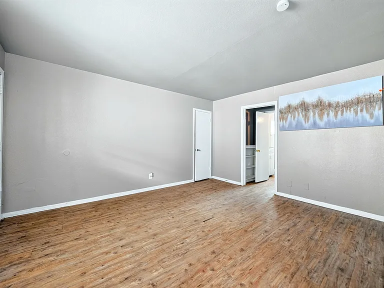 1417 Bennett Ave #G — Photo 2