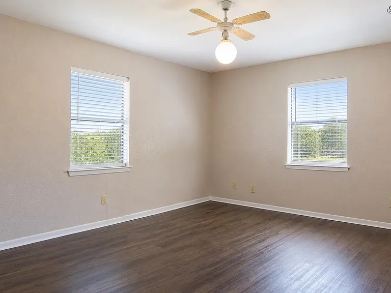 4724 Cape Cod Dr — Photo 9