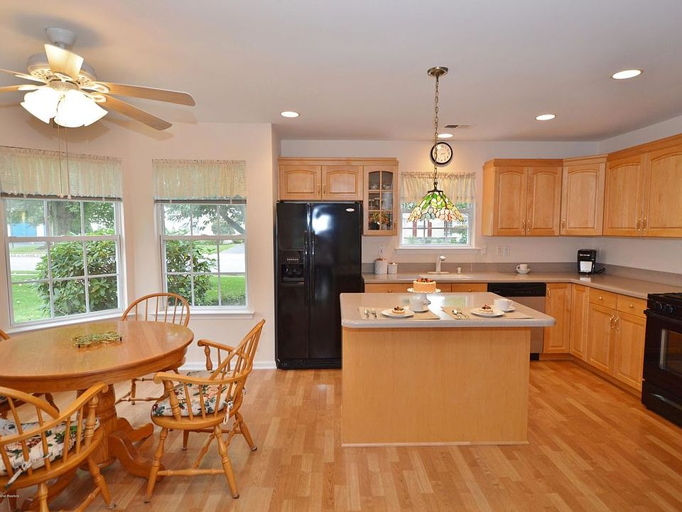 1st image of 2676 Lancaster Ln