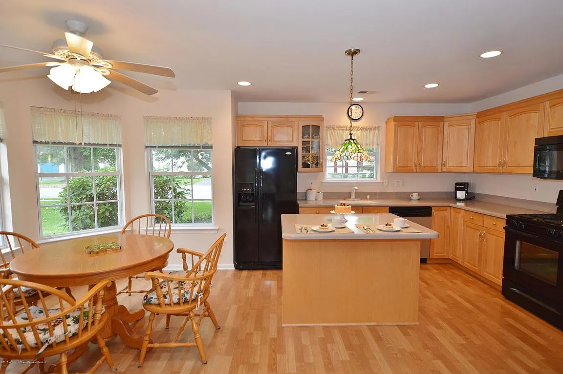 2676 Lancaster Ln photo 1