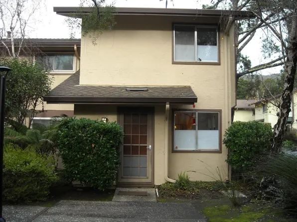 1075 Oddstad Blvd, Pacifica, CA 94044