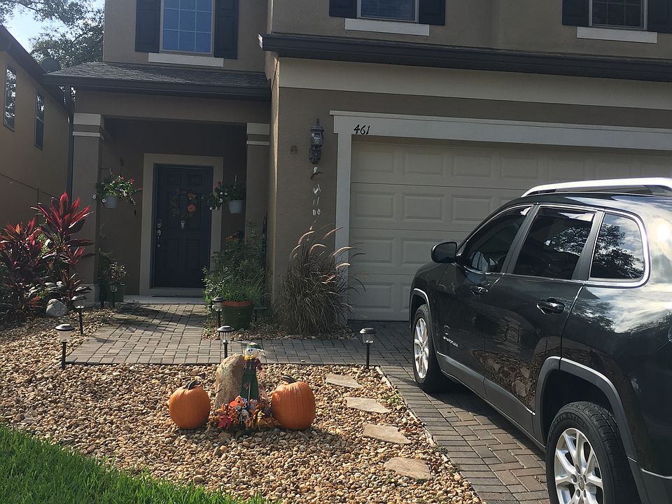FRONT OF HOUSE