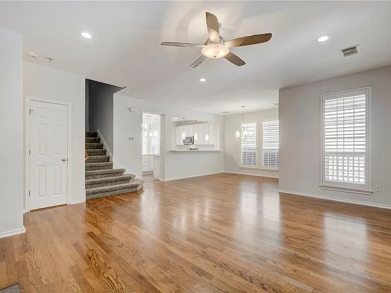 2614 Kinney Oaks Ct — Photo 6