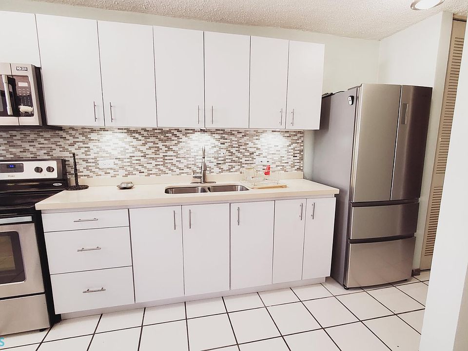 1st image of 5870 Tartak #6
