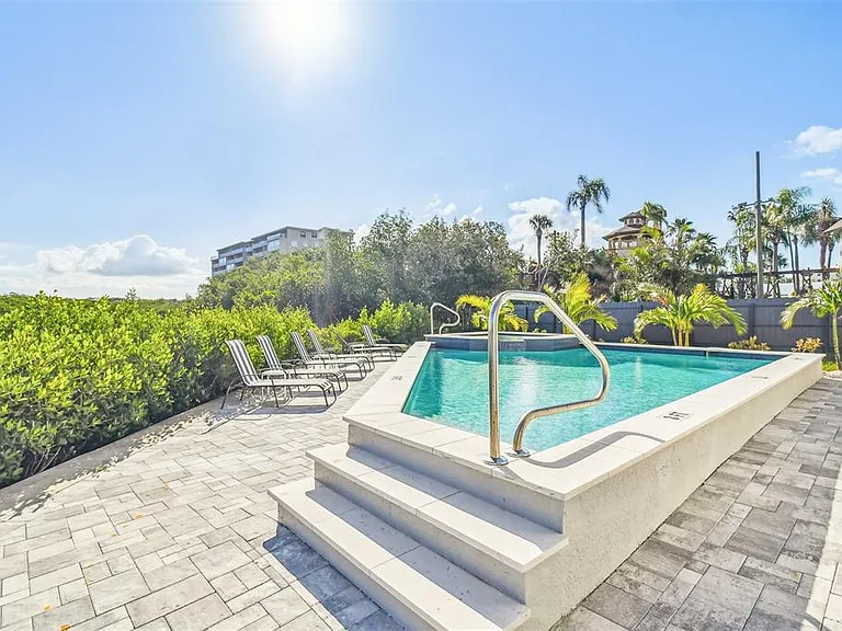 19505 Gulf Blvd #404 — Photo 49