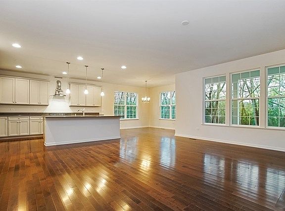 5th image of 17141 White Spruce Dr