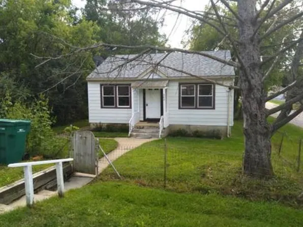 303 N Bernice Ct, Round Lake, IL 60073