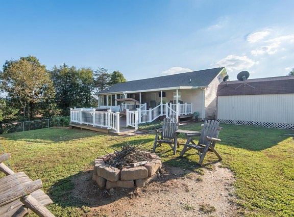 2nd image of 1310 Johnathan Ln