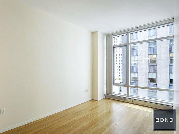 2nd image of 18 W 48th St #5A1