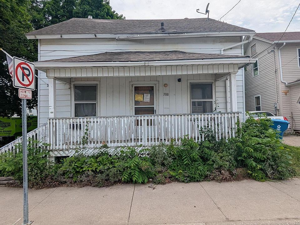 1st image of 700 Cedar St