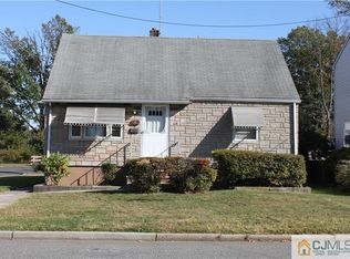 161 Old Rd, Sewaren, NJ 07077