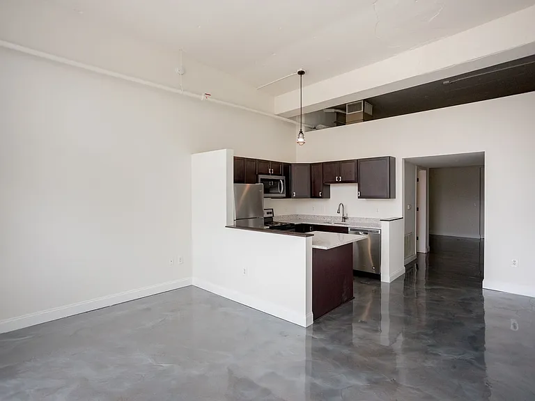 Garfield Lofts — Photo 14