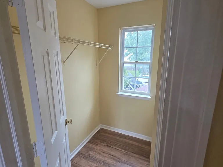 10856 Emery Dr — Photo 10