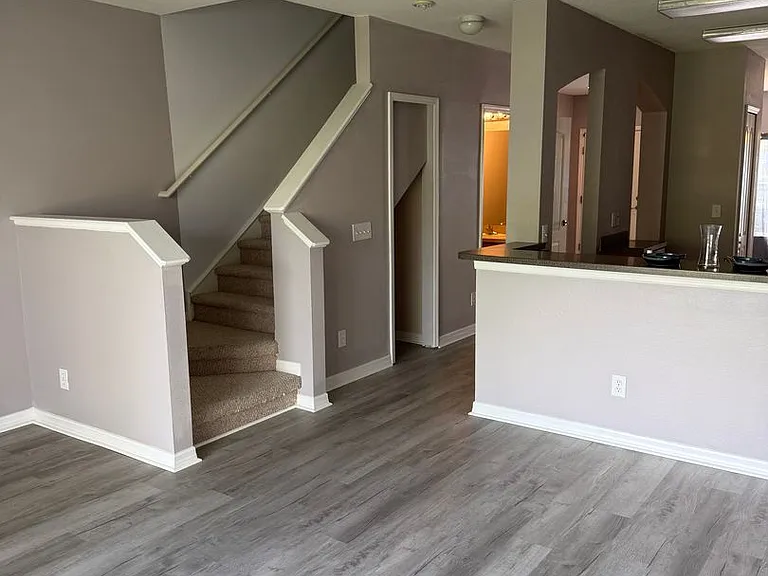 16344 Swan View Cir — Photo 6