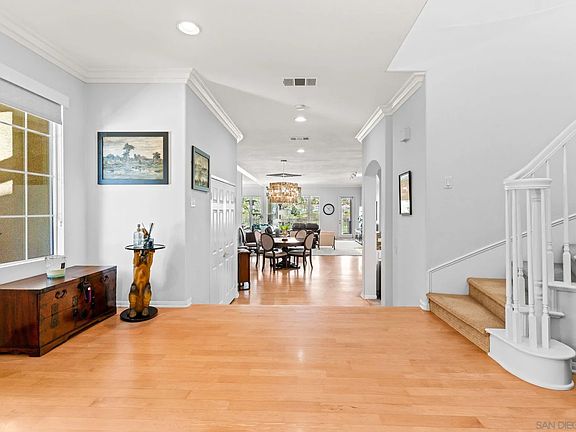 5th image of 2534 Navarra Dr Unit B