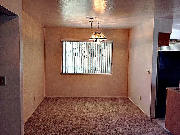 3rd image of 410 Parkview Ave